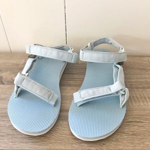 TEVA Original Universal Sandals 9 Baby Blue (Pastel)